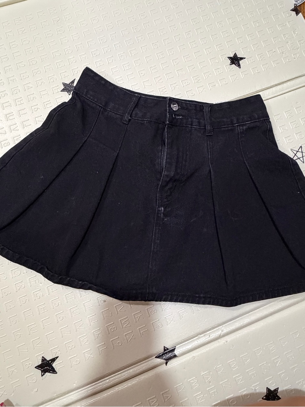 SHEIN Black Pleated Skater Mini Skirt